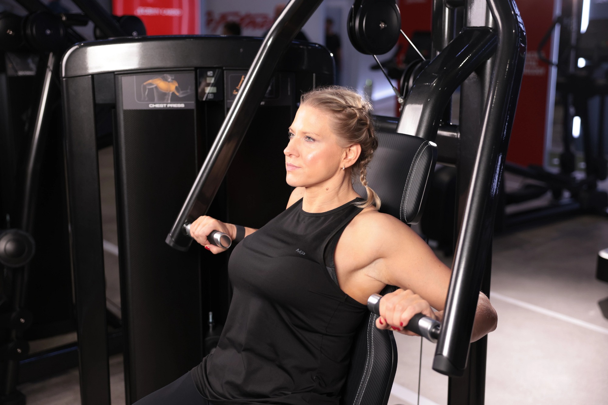 Life Fitness Insignia Series Dual Axis Chest Press 