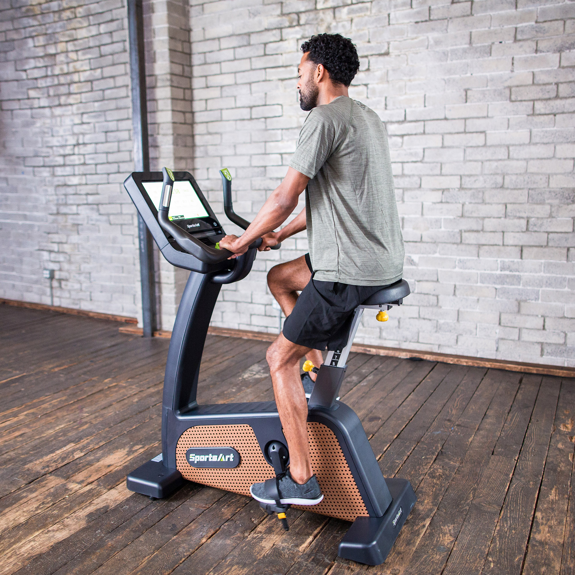 SportsArt C576U Upright Bike 